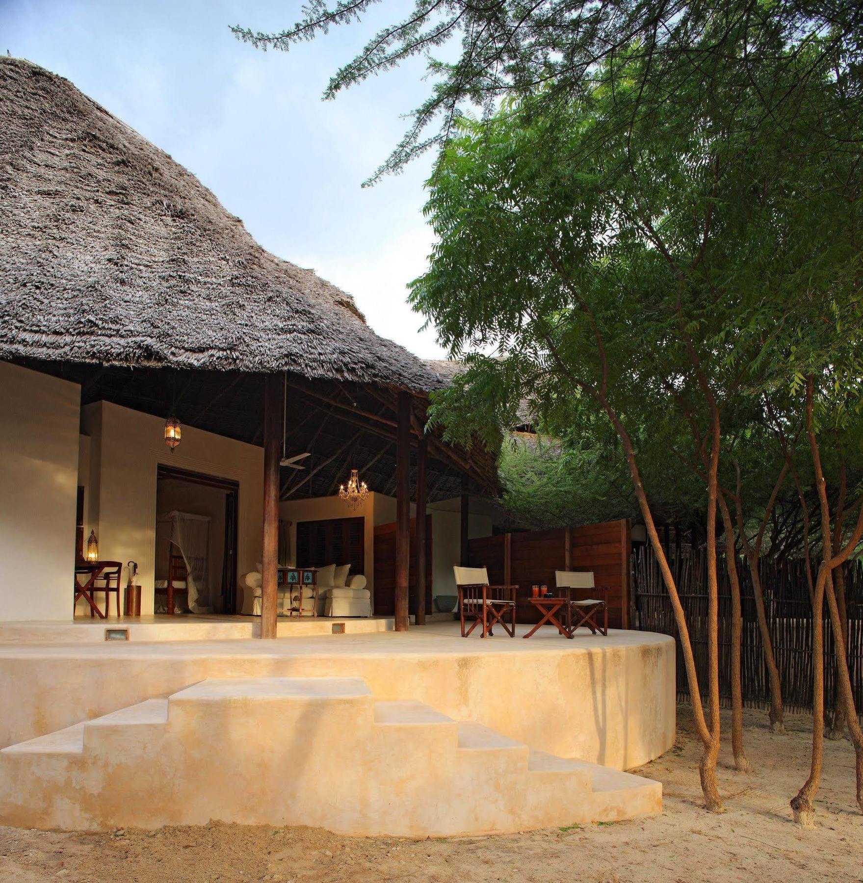 The Red Pepper House Hotel Ламу Екстериор снимка