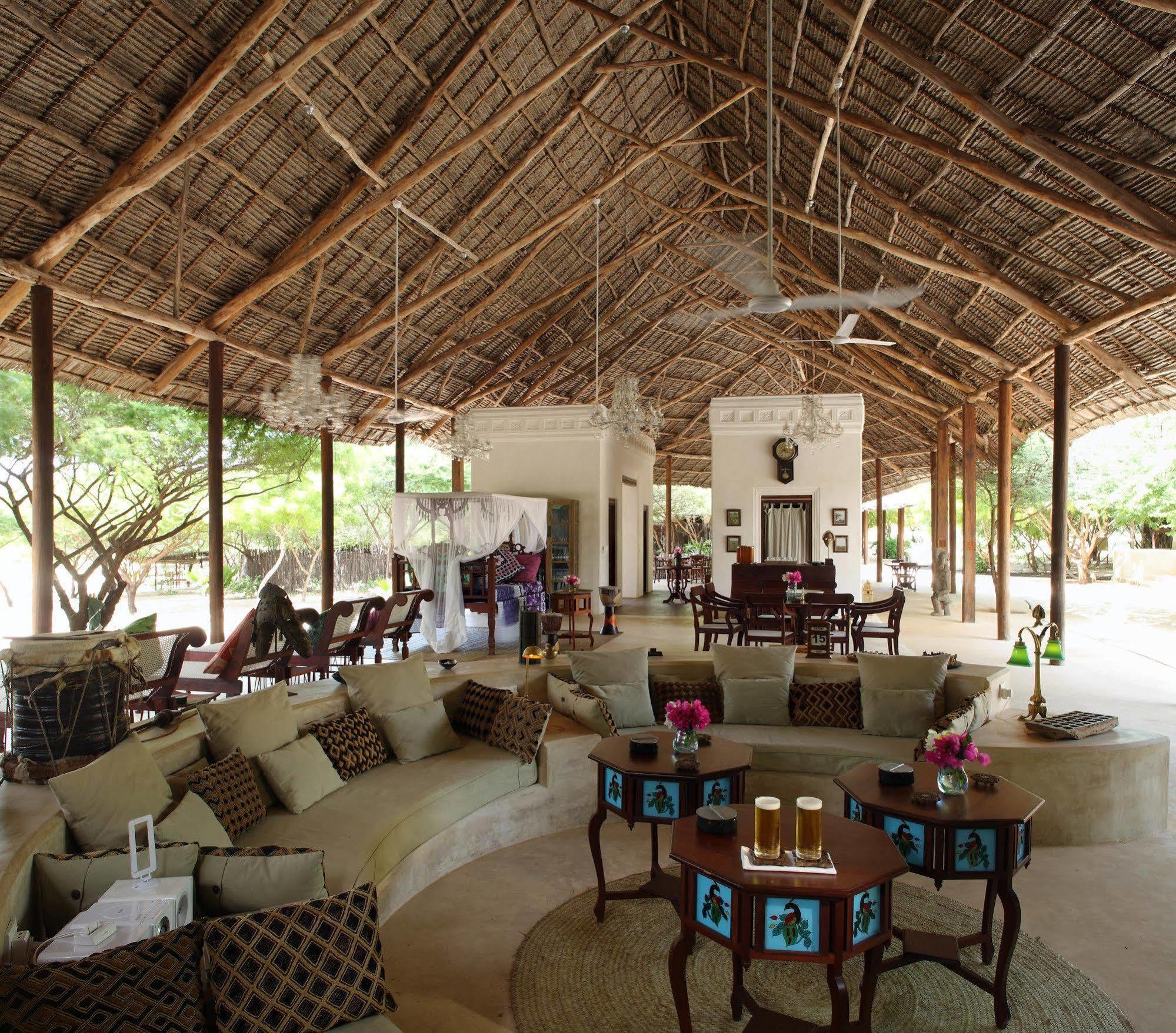 The Red Pepper House Hotel Ламу Екстериор снимка